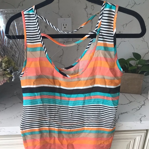 Toska Top/Blouse with tie at the bottom - Picture 2 of 3